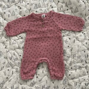 Cozy Pink Textured Footie for Kids